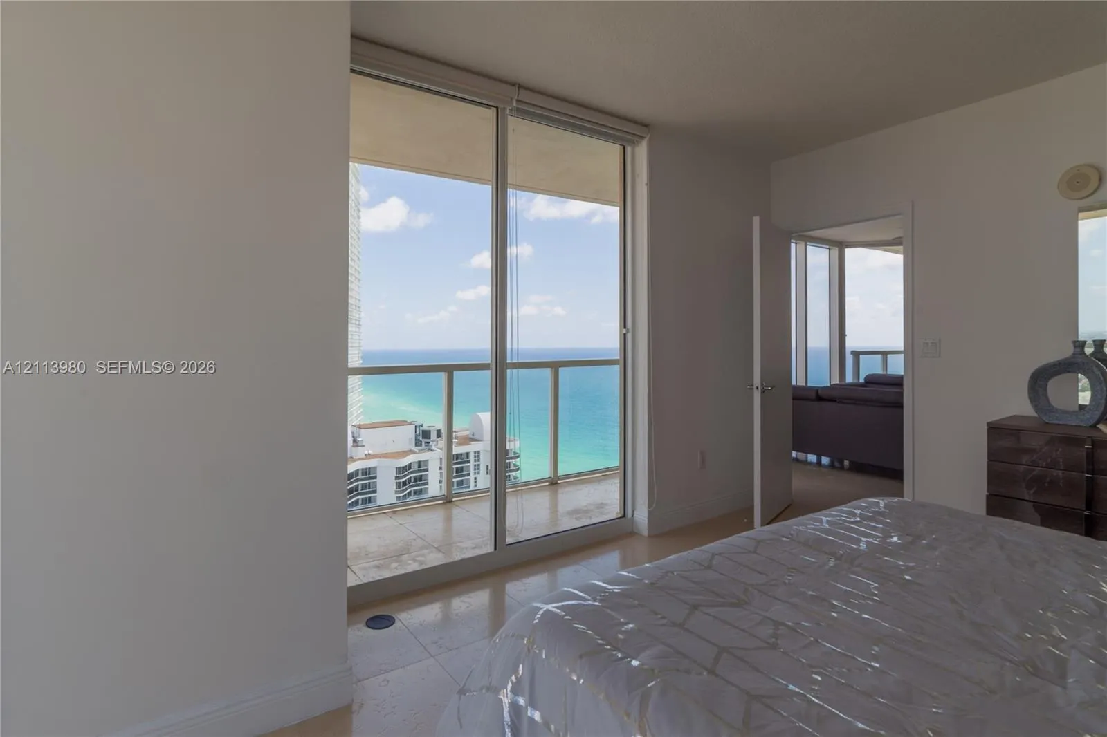 16699 Collins Ave(avlbnow #3707