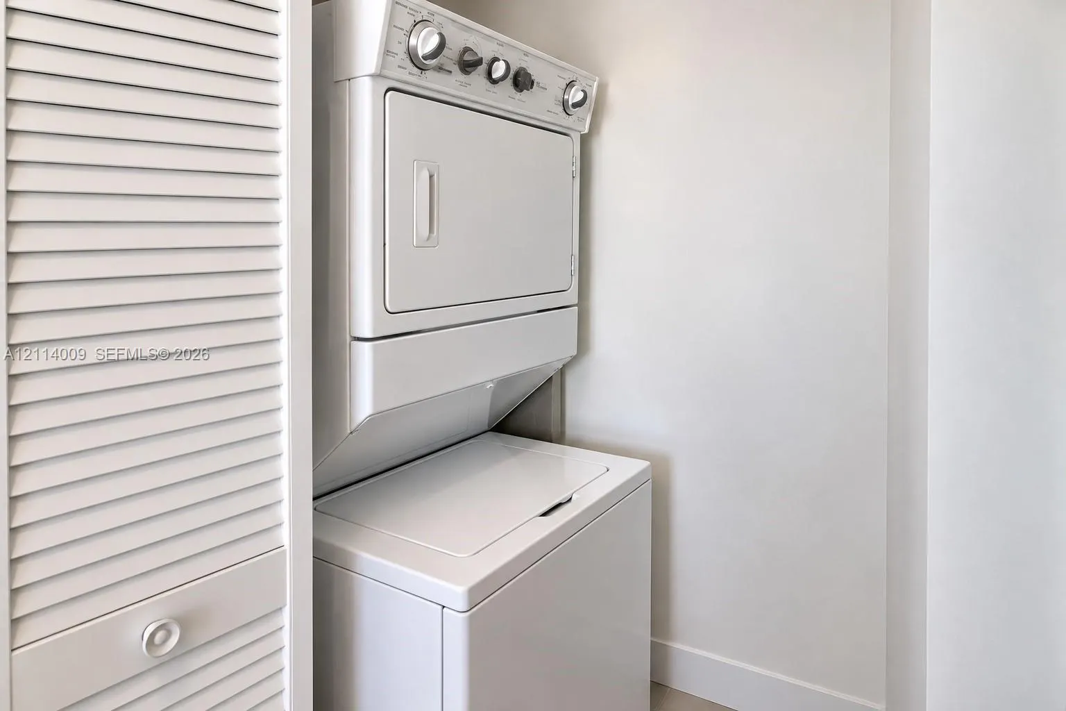 244 Biscayne Boulevard #1404