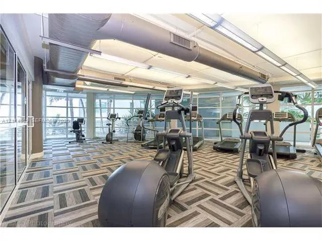 244 Biscayne Boulevard #1404