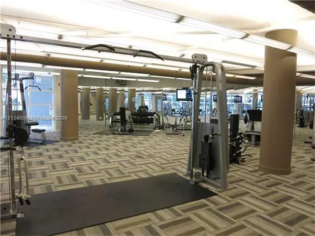244 Biscayne Boulevard #1404