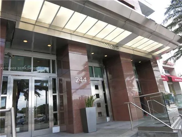 244 Biscayne Boulevard #1404