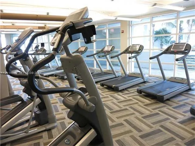 244 Biscayne Boulevard #1404