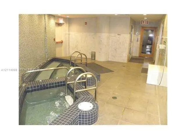 244 Biscayne Boulevard #1404