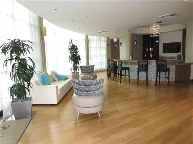 244 Biscayne Boulevard #1404