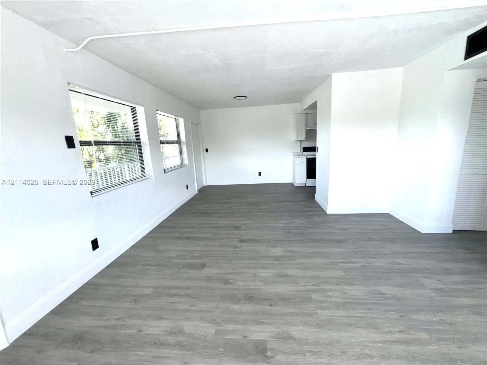 1505 NE 135th Street #10