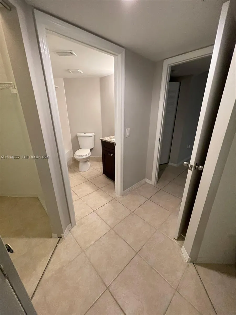 4177 N Haverhill Road #821