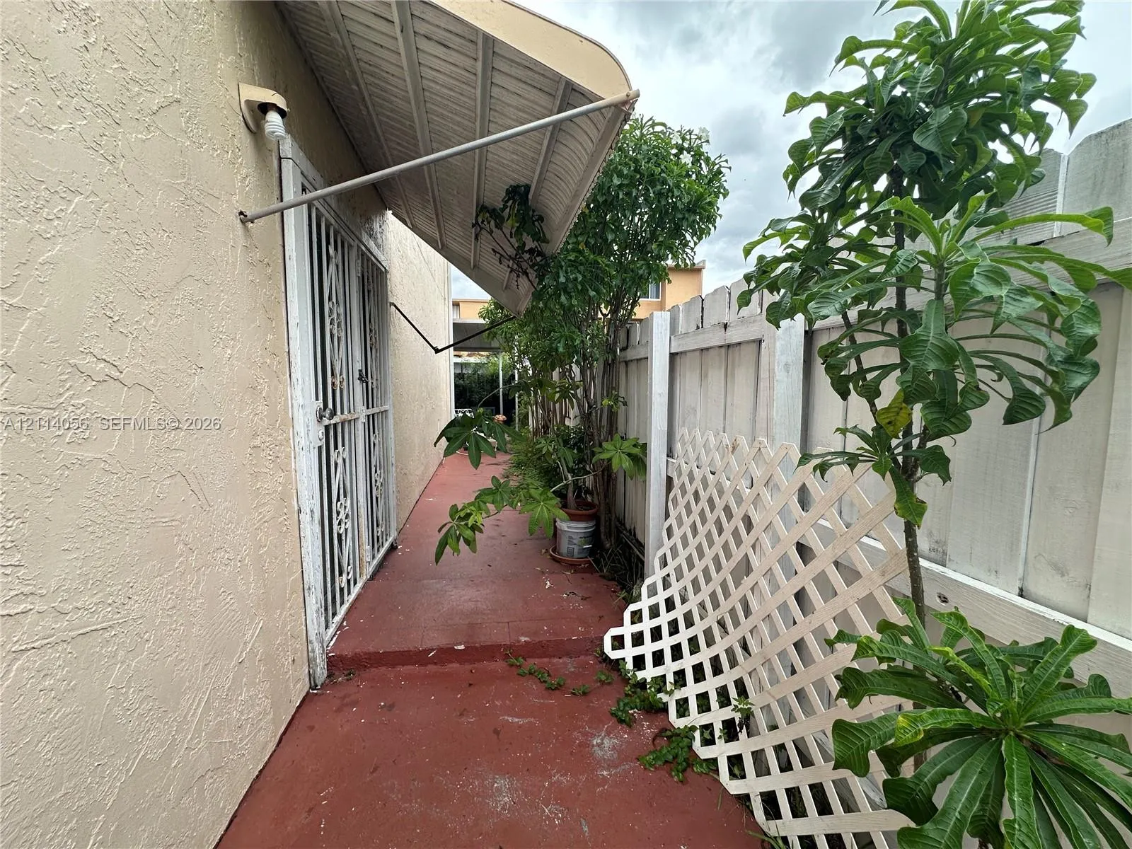 1103 W 39th Terrace #20