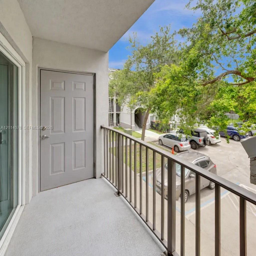 15400 SW 284th Street #1204
