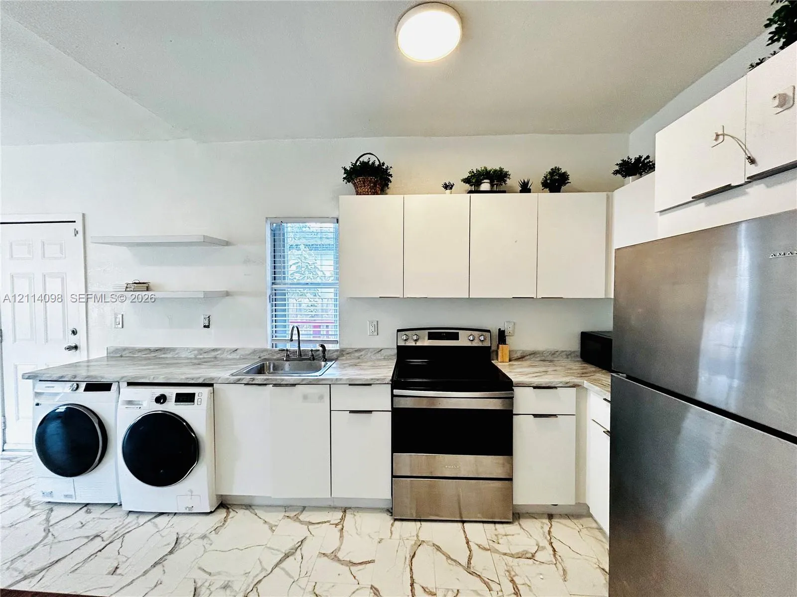 2935 NW 14th Avenue #1