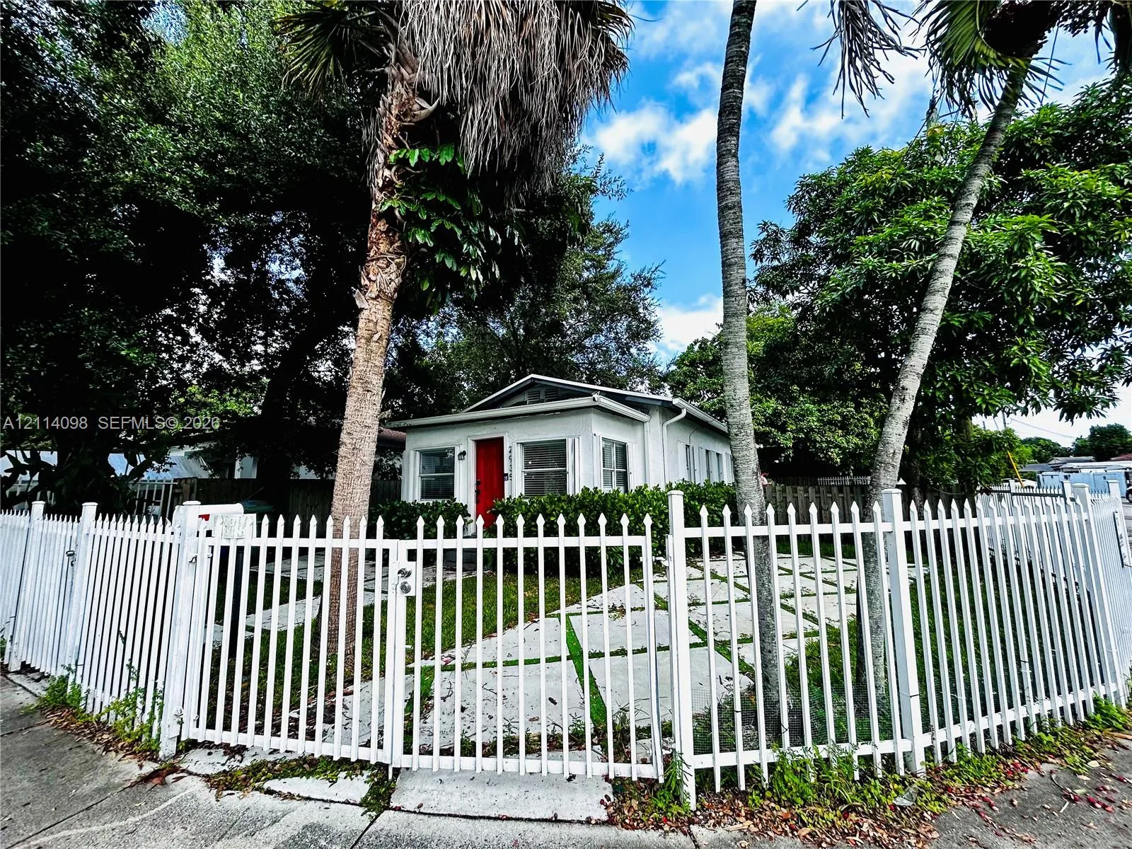 2935 NW 14th Avenue #1