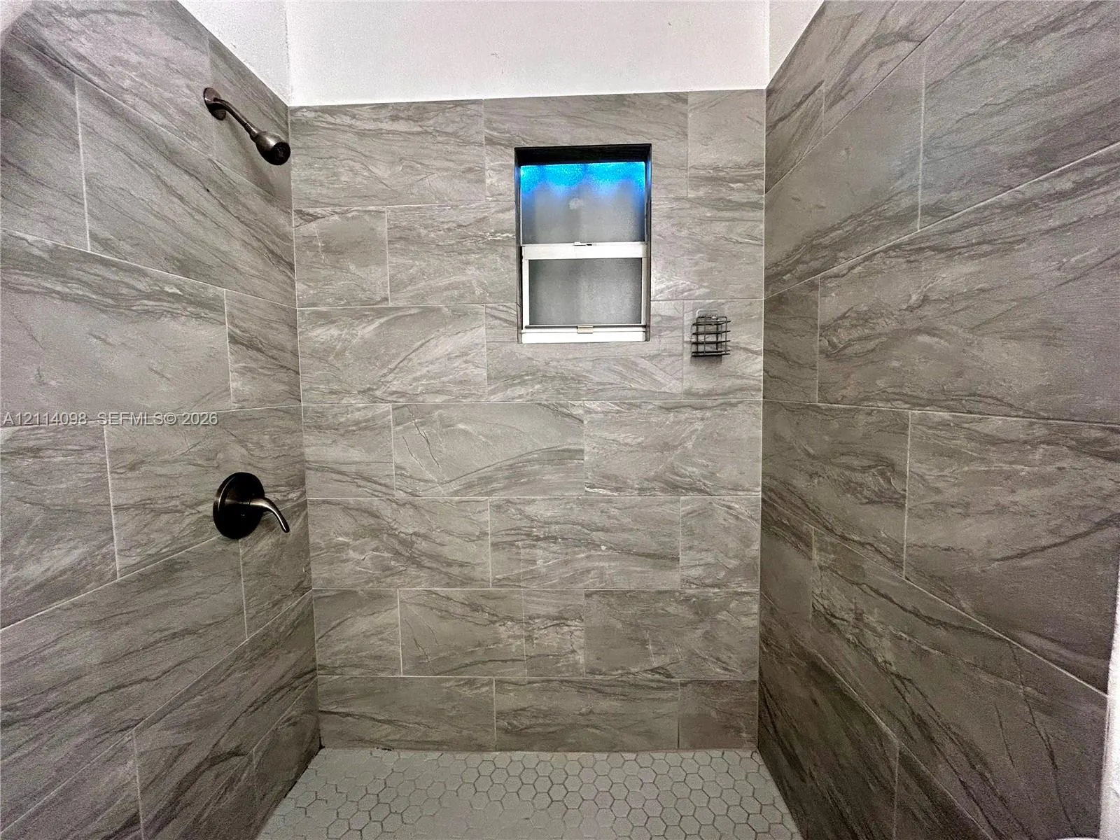 2935 NW 14th Avenue #1