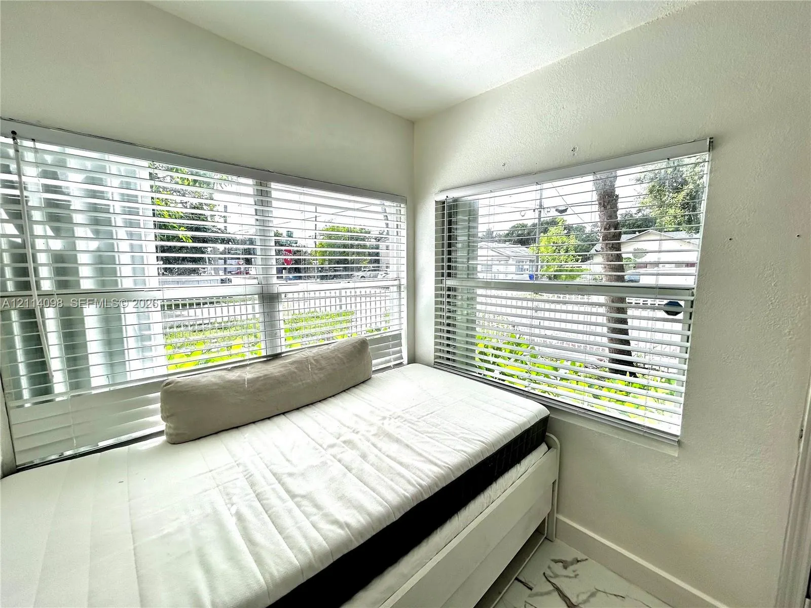 2935 NW 14th Avenue #1