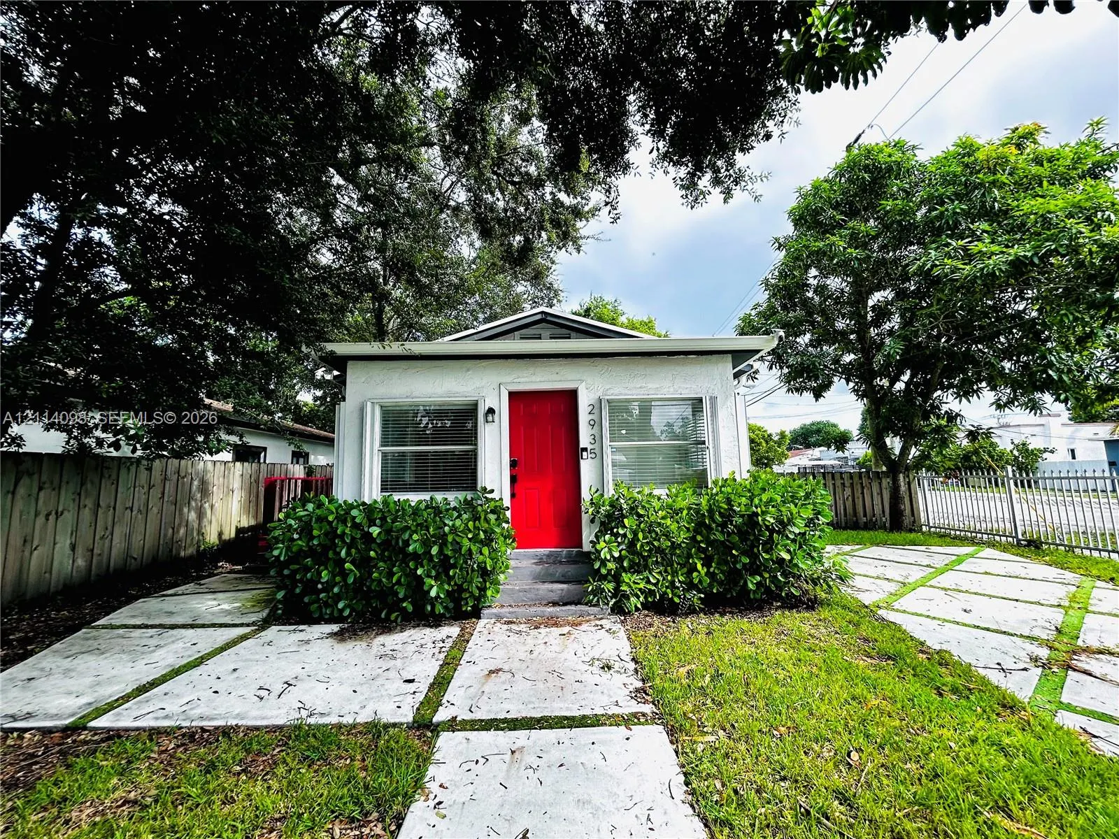 2935 NW 14th Avenue #1