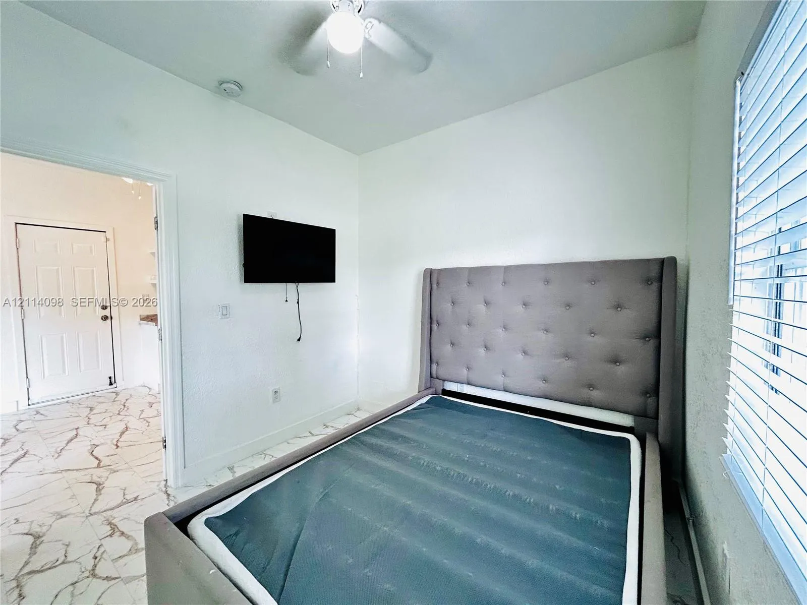 2935 NW 14th Avenue #1