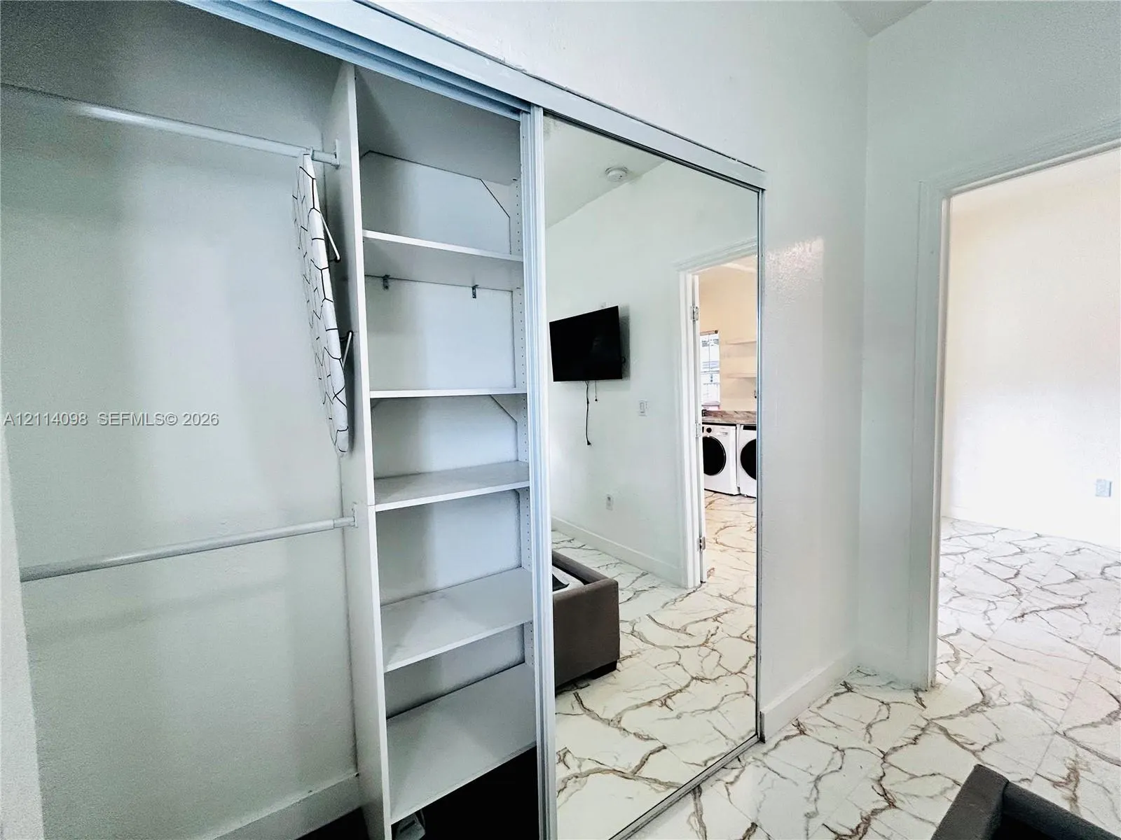 2935 NW 14th Avenue #1
