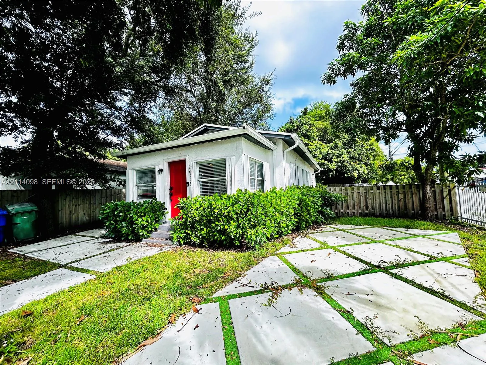 2935 NW 14th Avenue #1