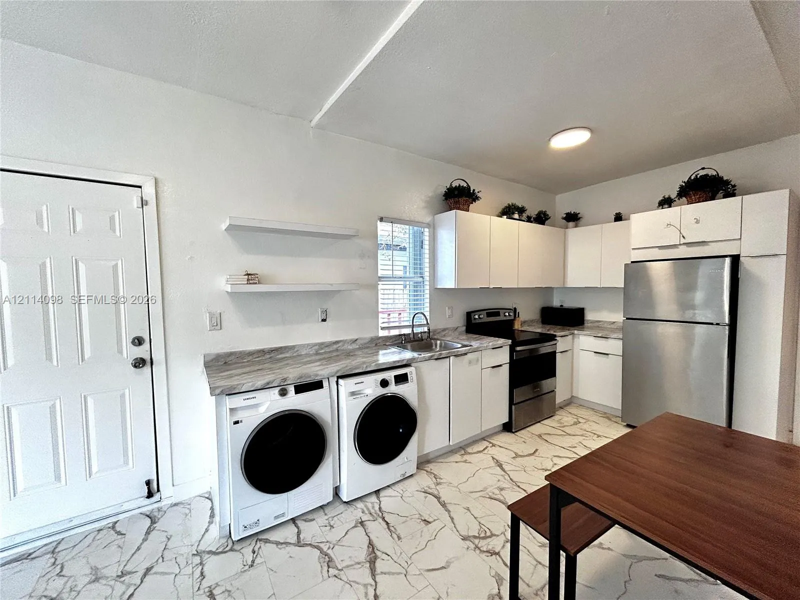 2935 NW 14th Avenue #1