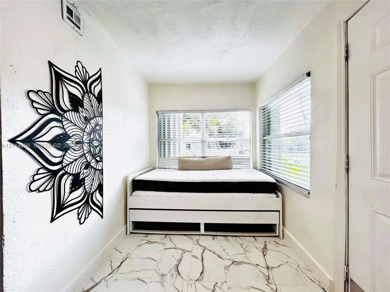 2935 NW 14th Avenue #1