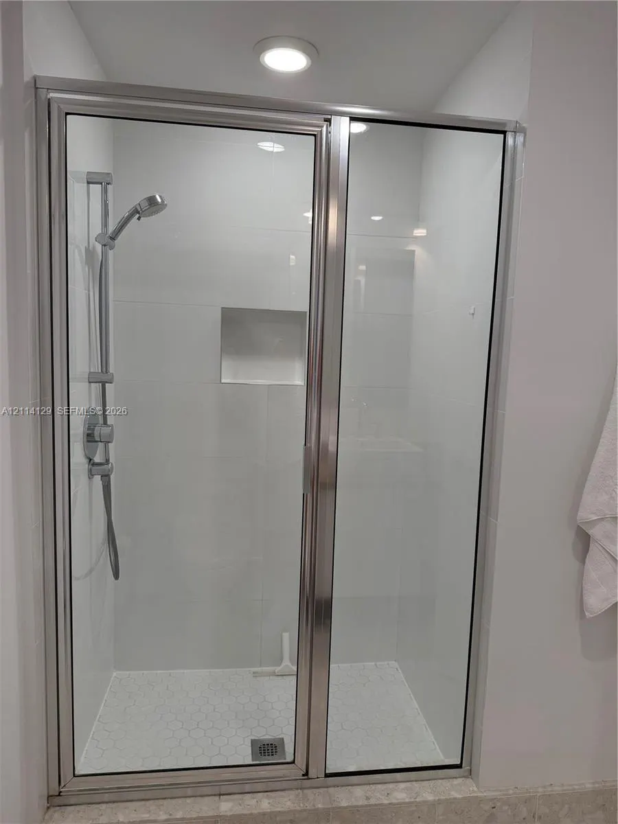 185 SW 7th Street #3406