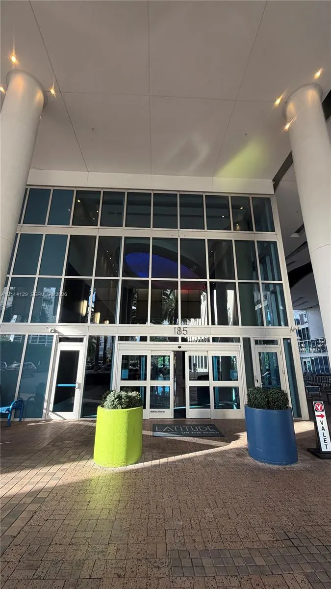 185 SW 7th Street #3406