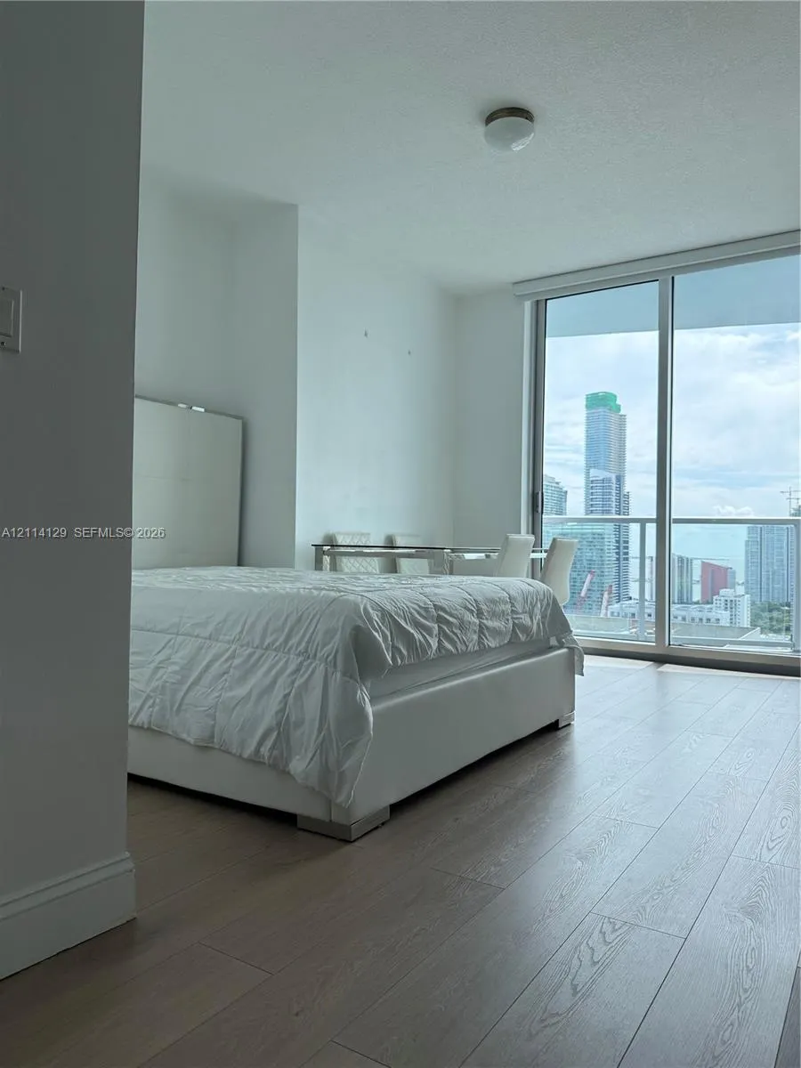 185 SW 7th Street #3406