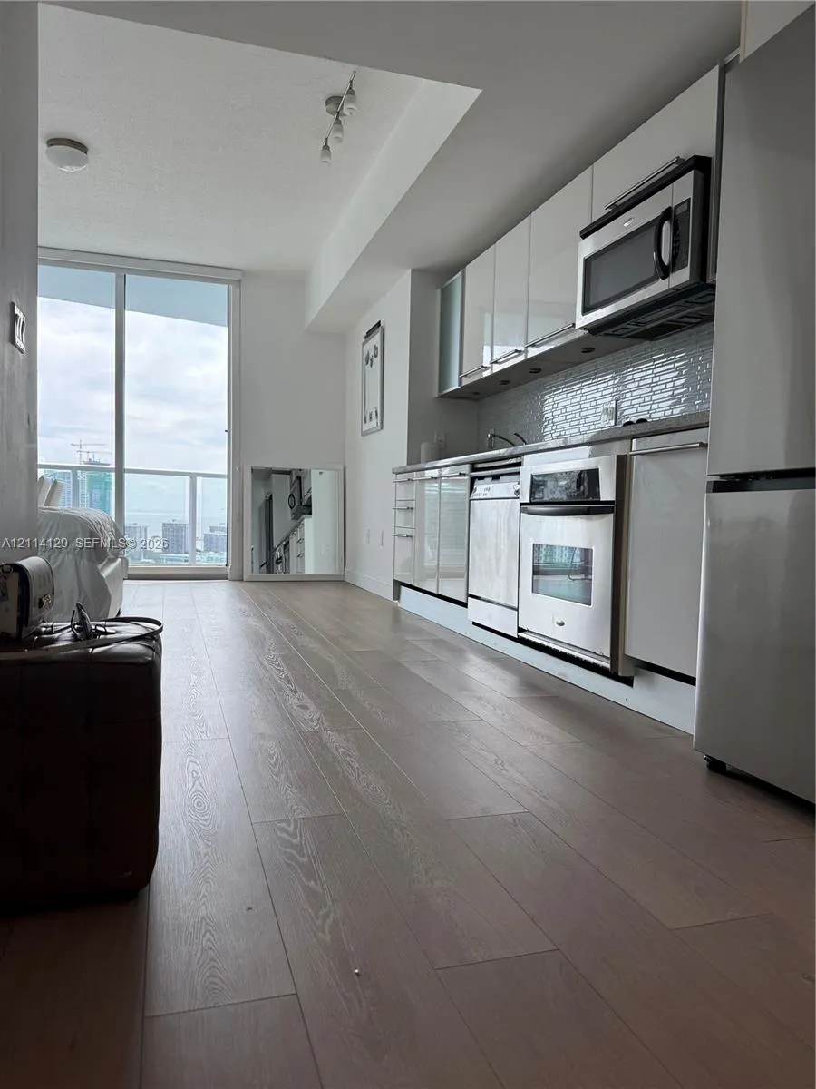 185 SW 7th Street #3406