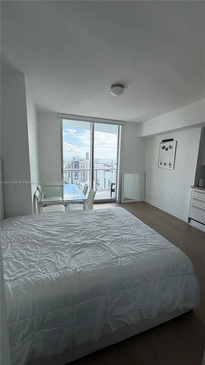 185 SW 7th Street #3406