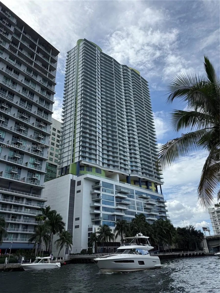 185 SW 7th Street #3406