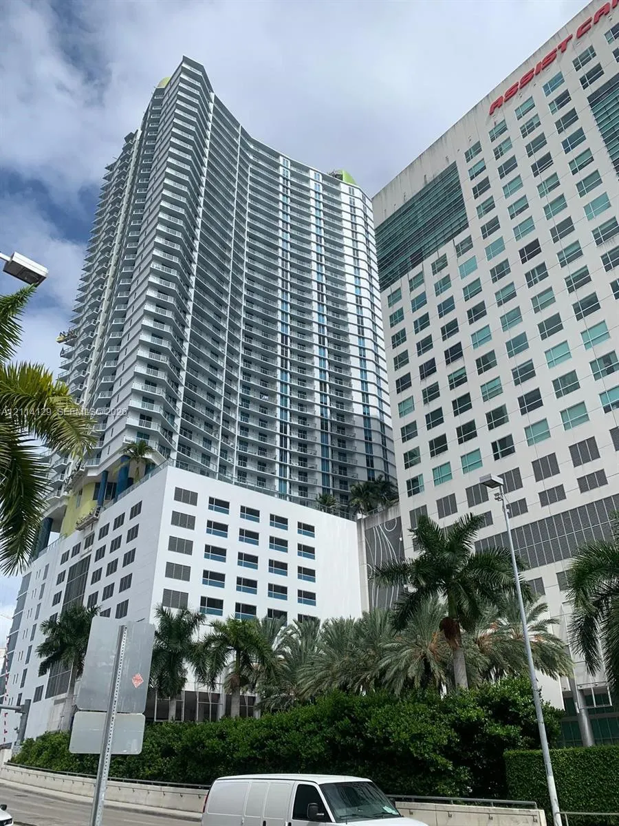 185 SW 7th Street #3406