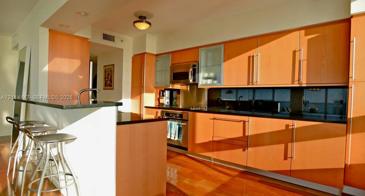6365 Collins Avenue #3908