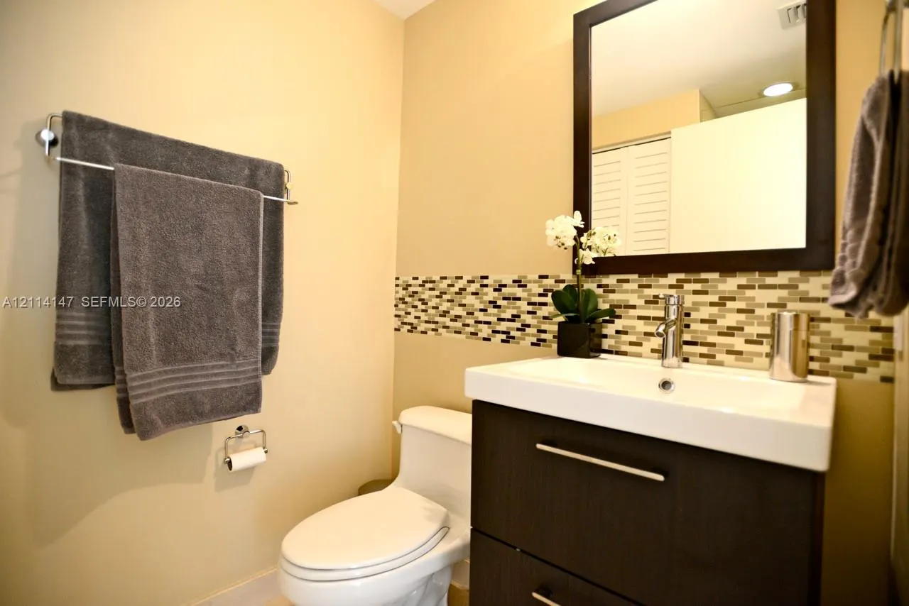 6365 Collins Avenue #3908