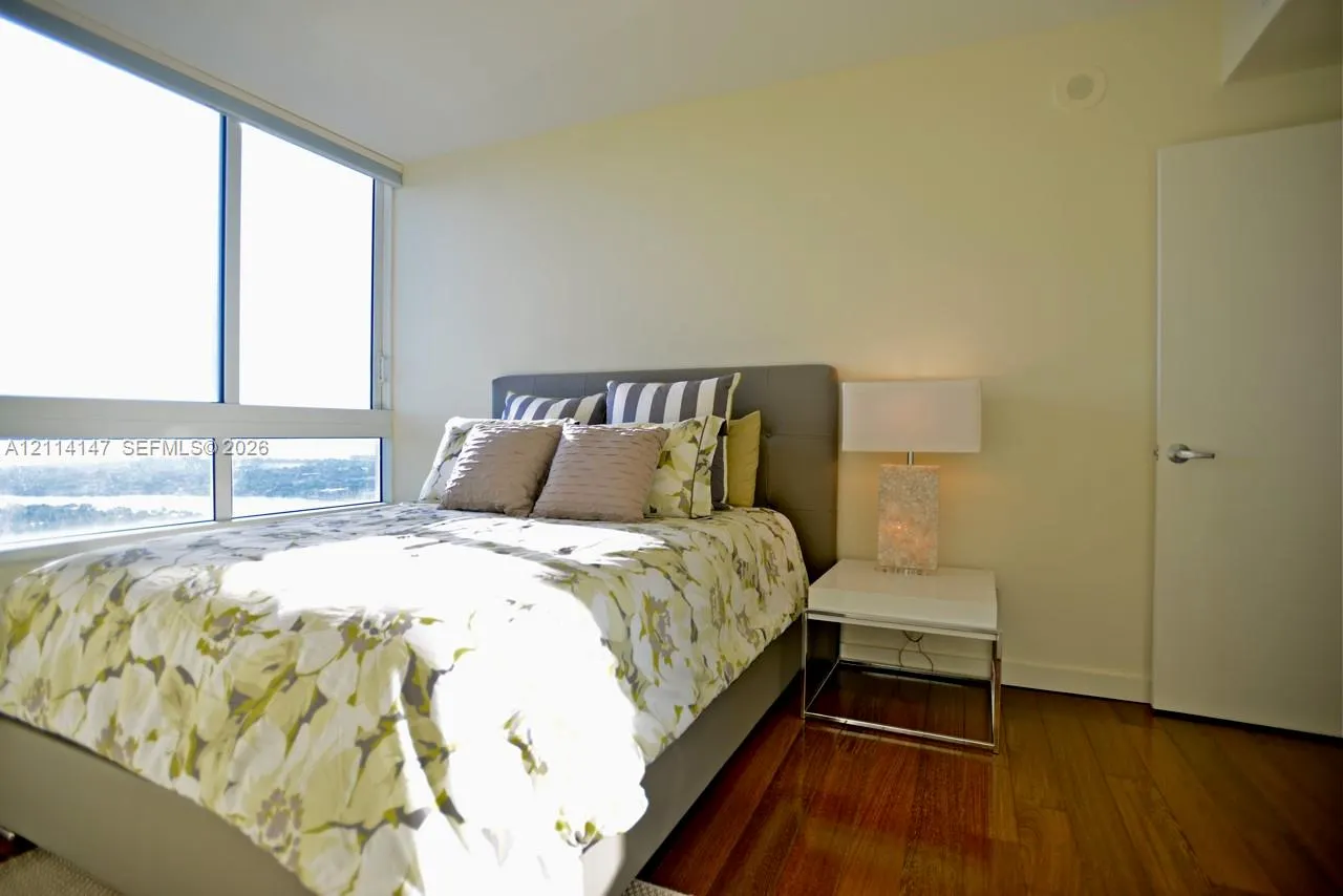 6365 Collins Avenue #3908