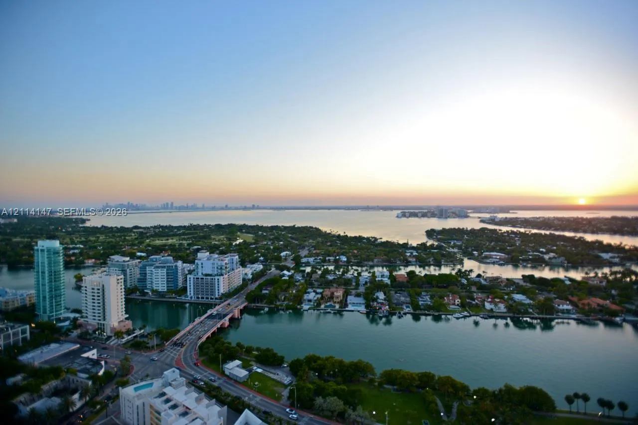 6365 Collins Avenue #3908