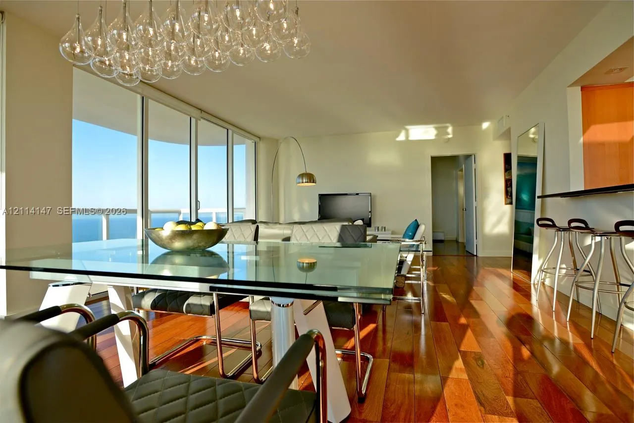 6365 Collins Avenue #3908