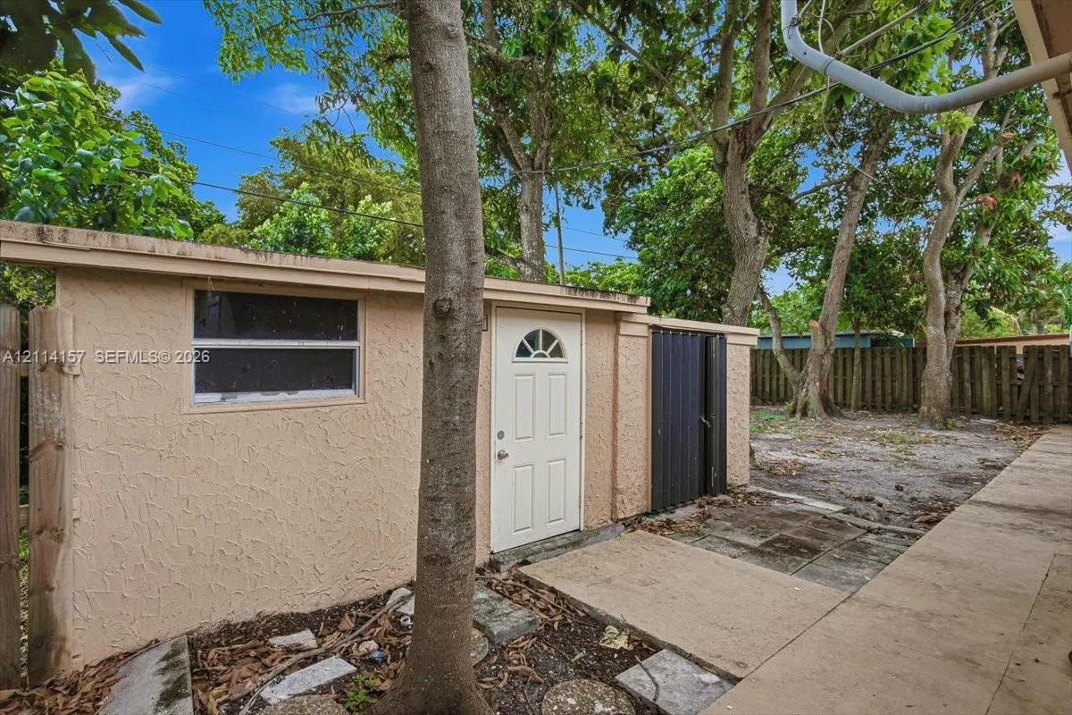 2580 NW 62nd Avenue