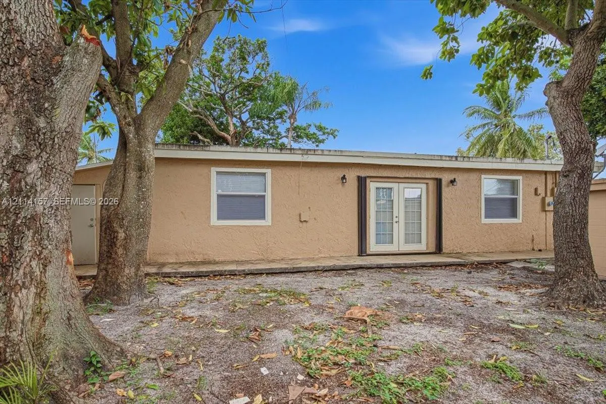 2580 NW 62nd Avenue
