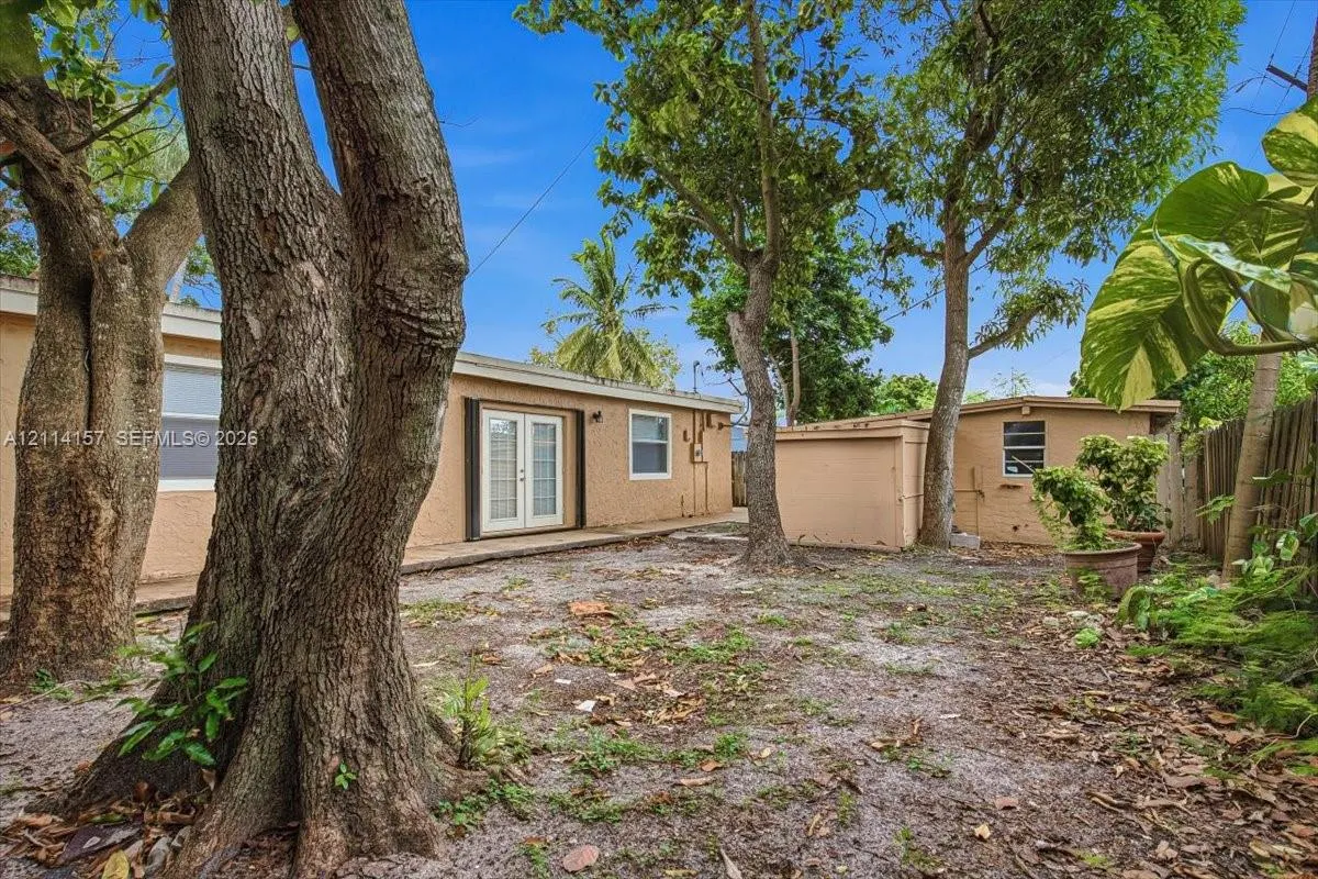 2580 NW 62nd Avenue