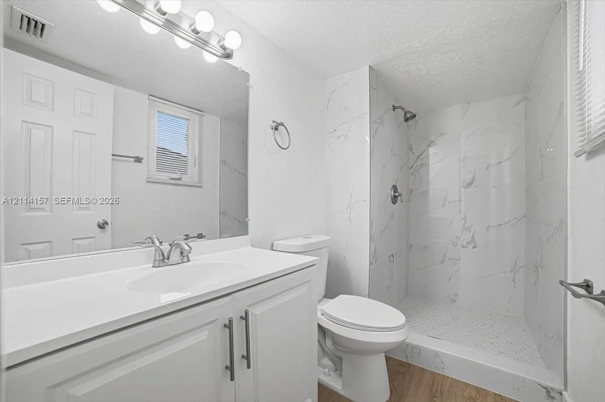 2580 NW 62nd Avenue