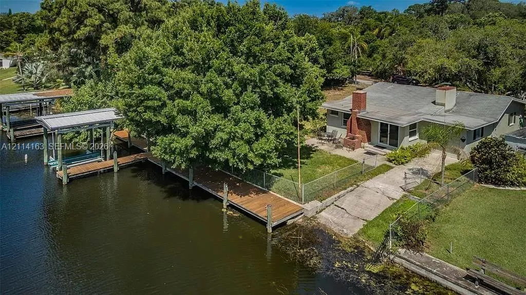 1154 Lagoon Road