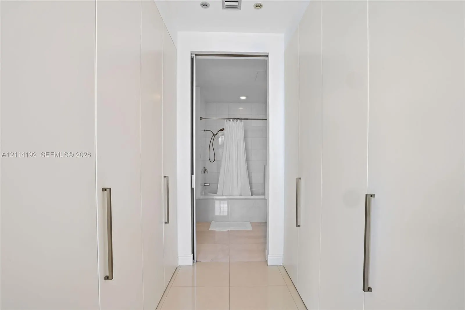 2001 Meridian Avenue #506