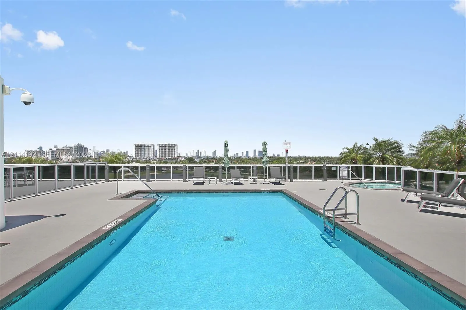 2001 Meridian Avenue #506