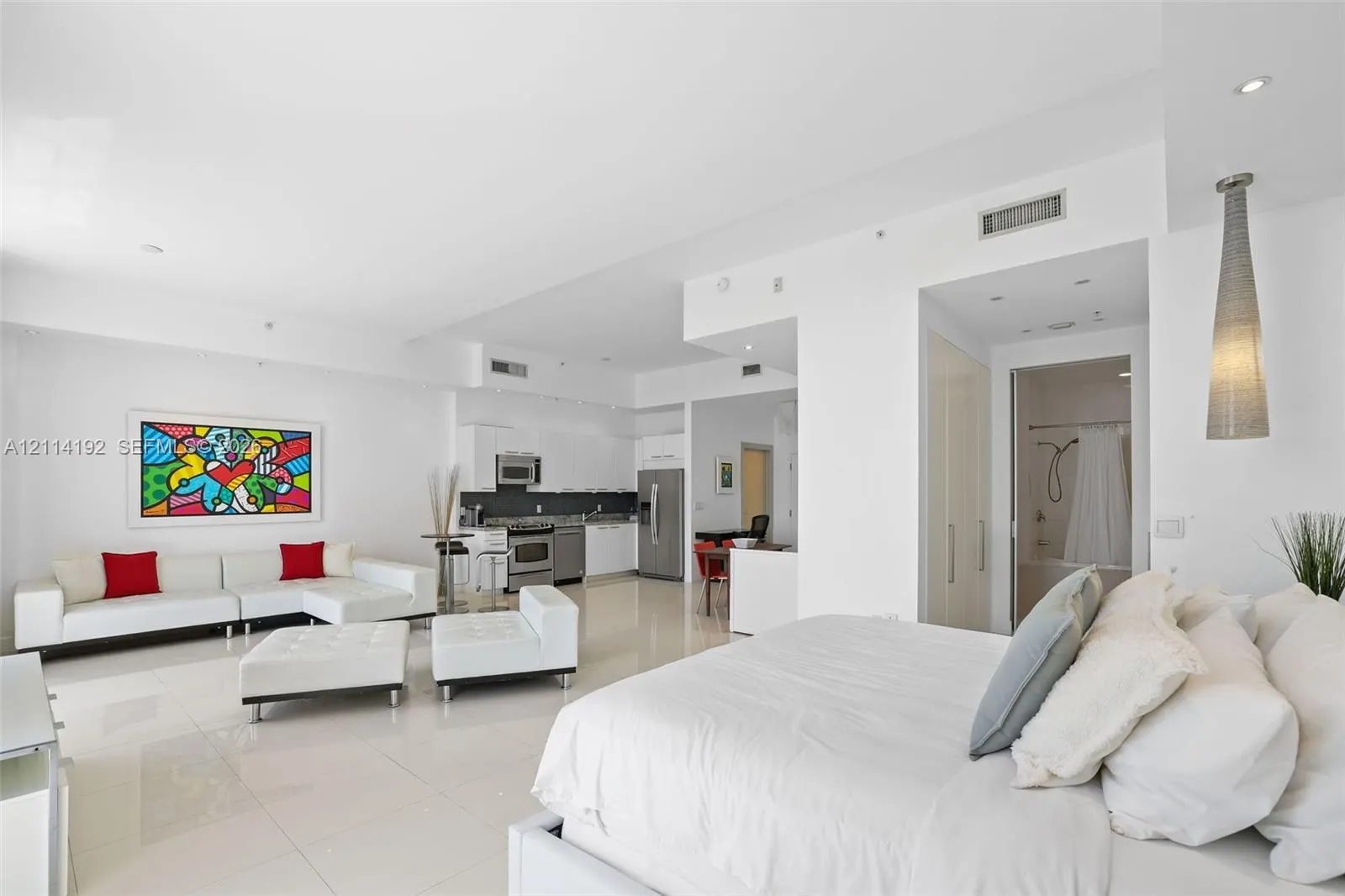 2001 Meridian Avenue #506
