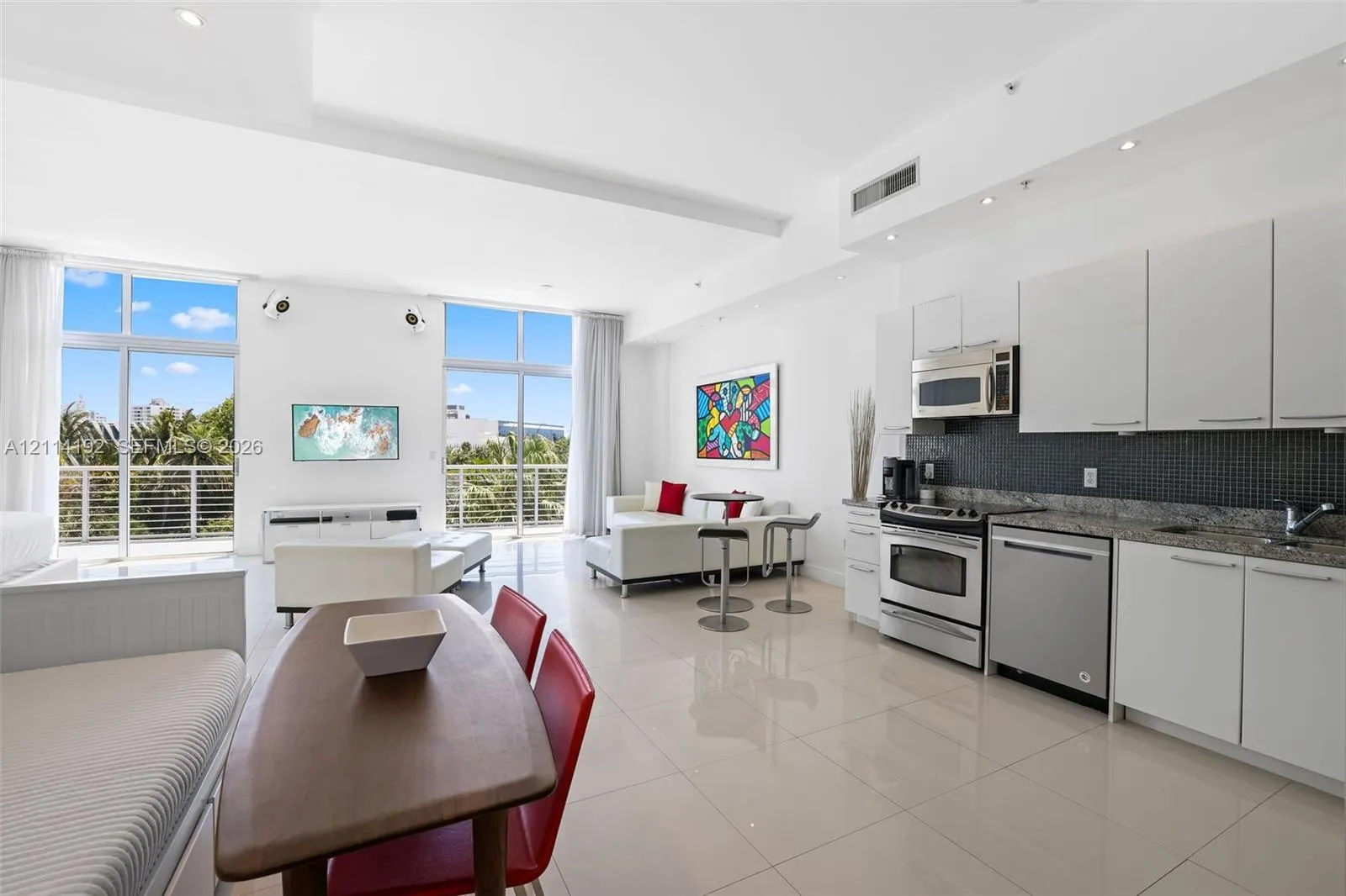 2001 Meridian Avenue #506