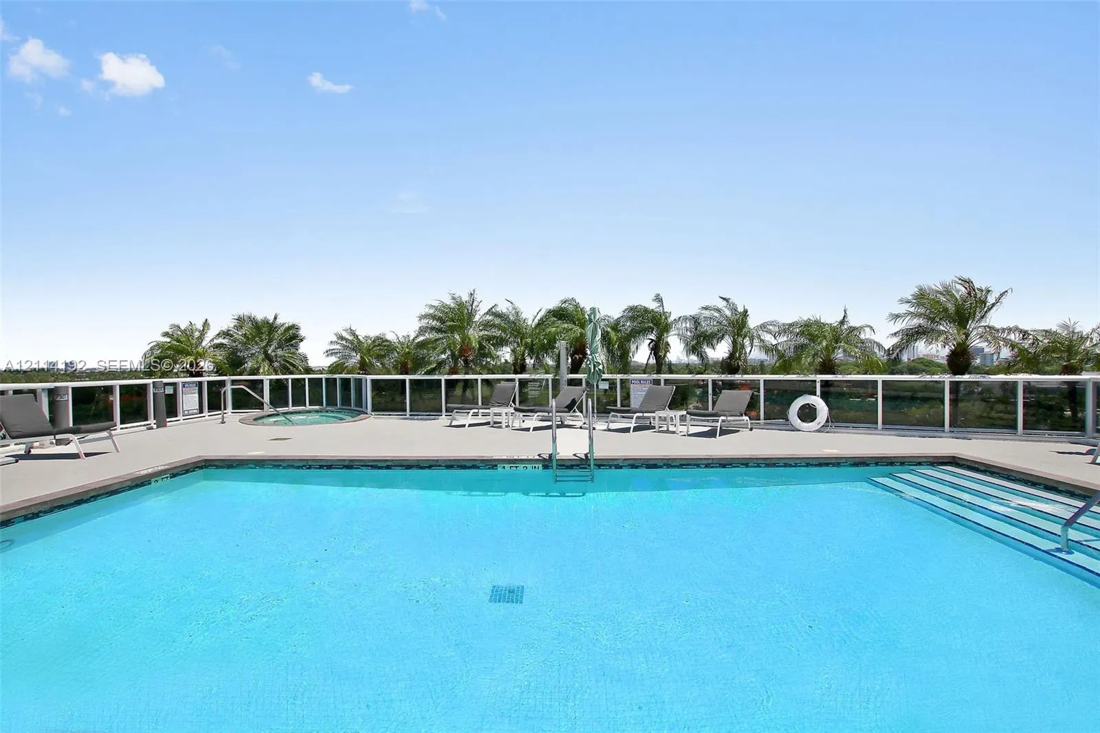 2001 Meridian Avenue #506