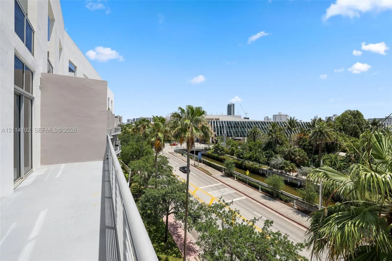 2001 Meridian Avenue #506