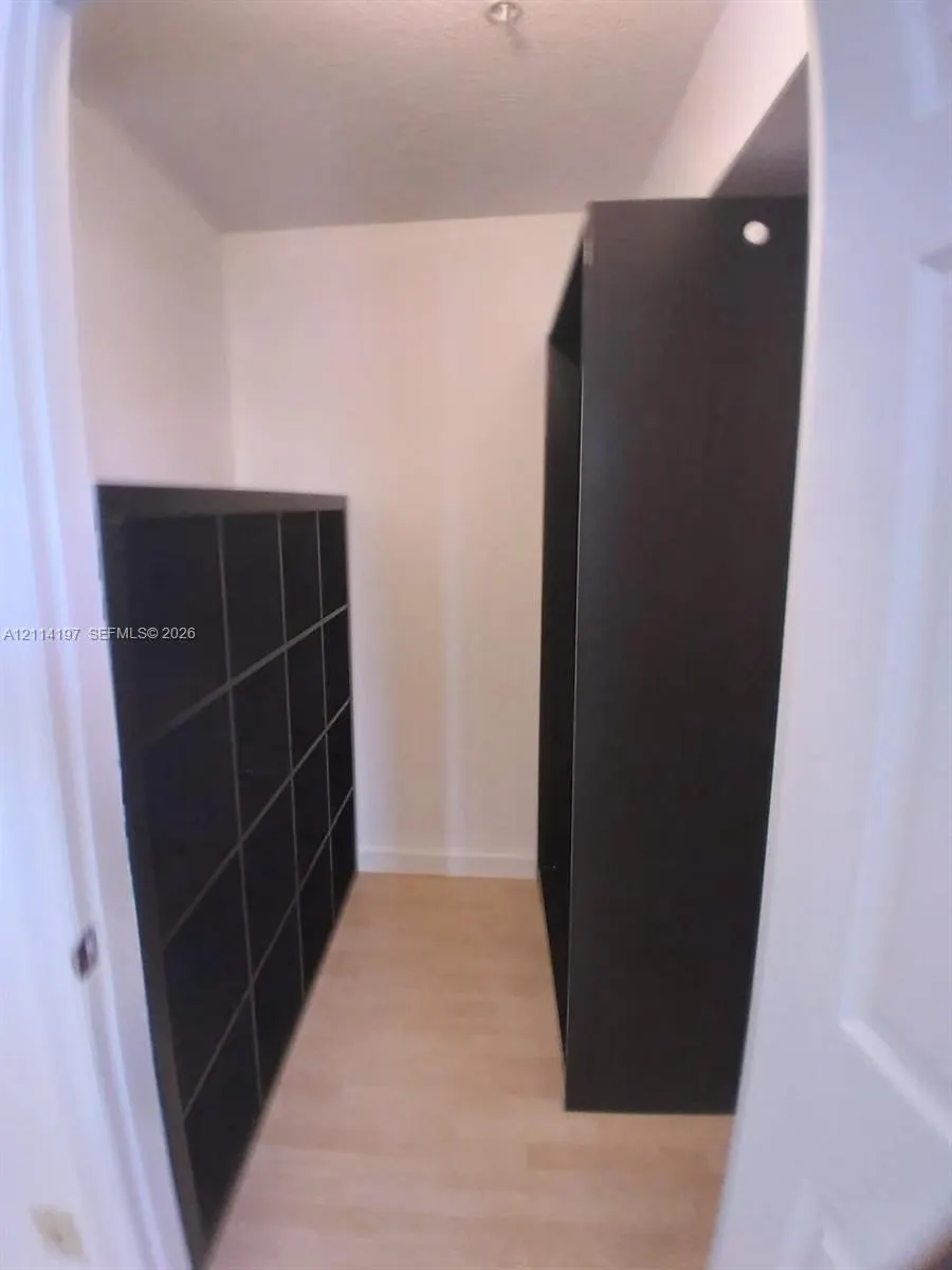 2821 NE 185th Street #401