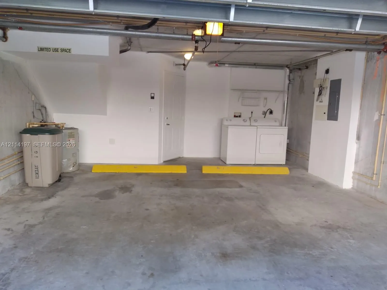 2821 NE 185th Street #401