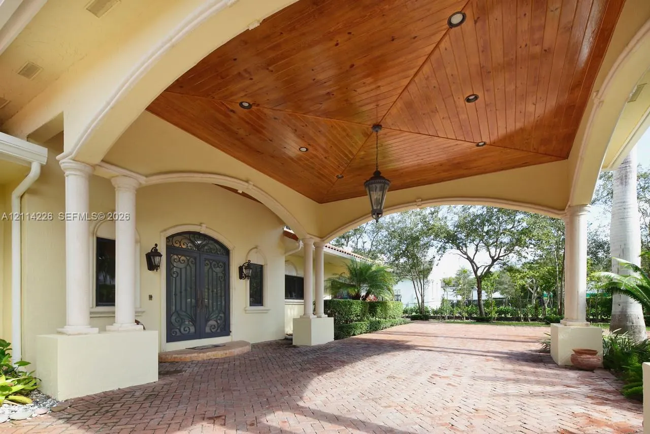 6075 SW 106th Street