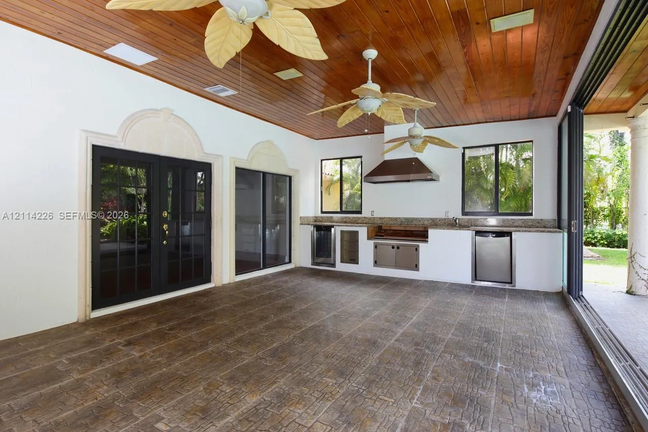 6075 SW 106th Street