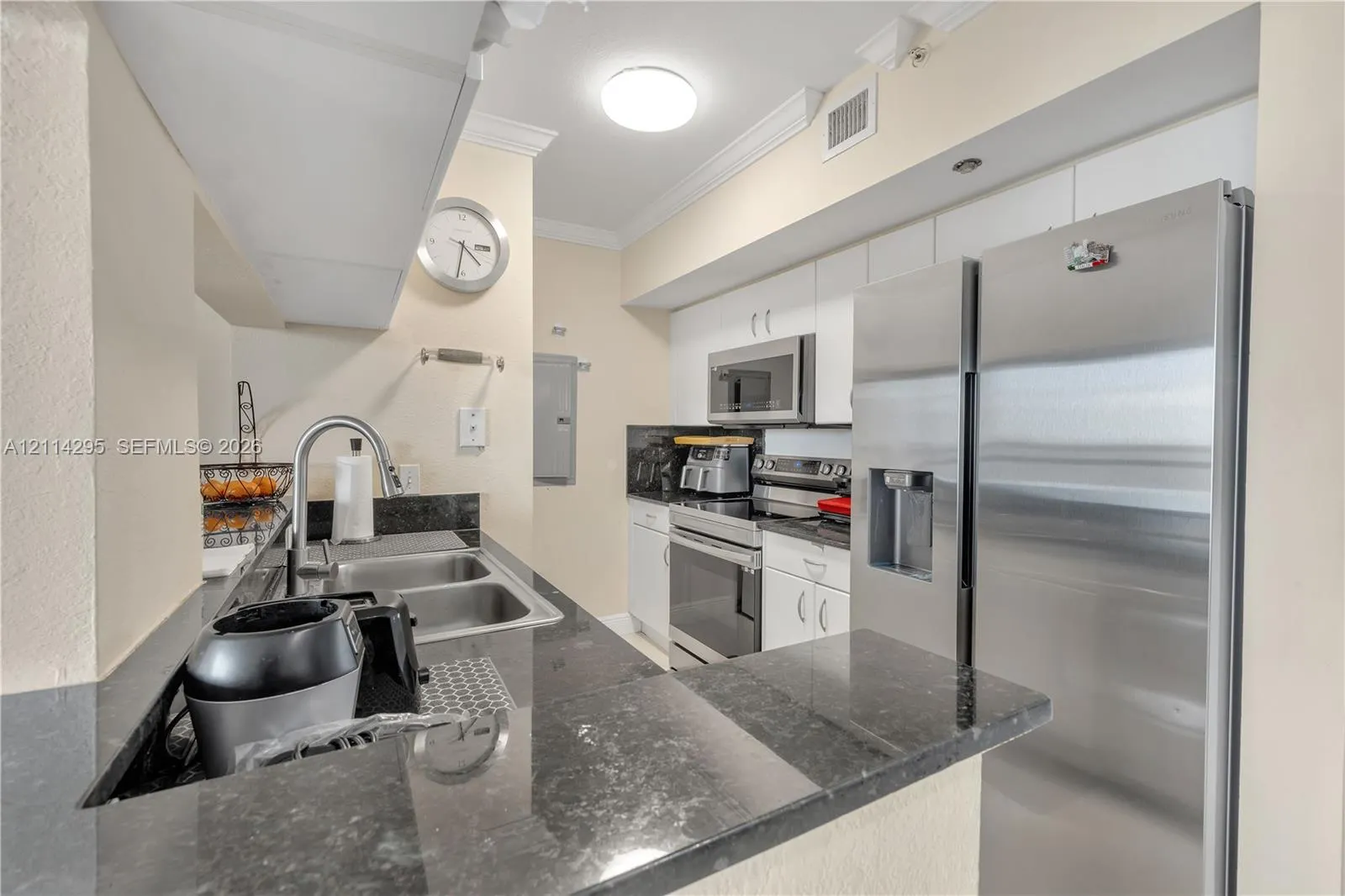 1625 Kennedy Causeway #1204B